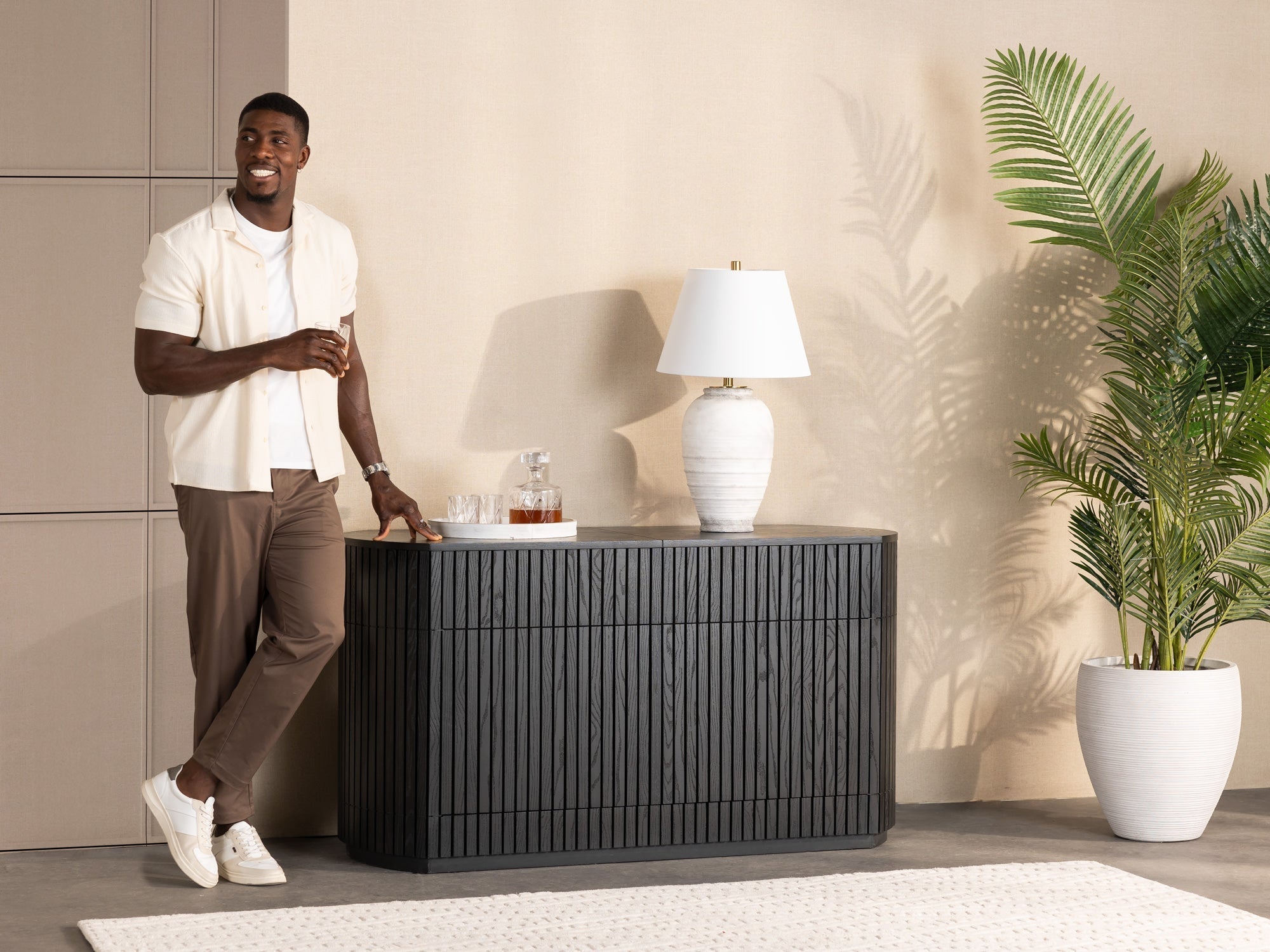 Buffet arrondi avec rangement intégré, hickory fumé — vue 16