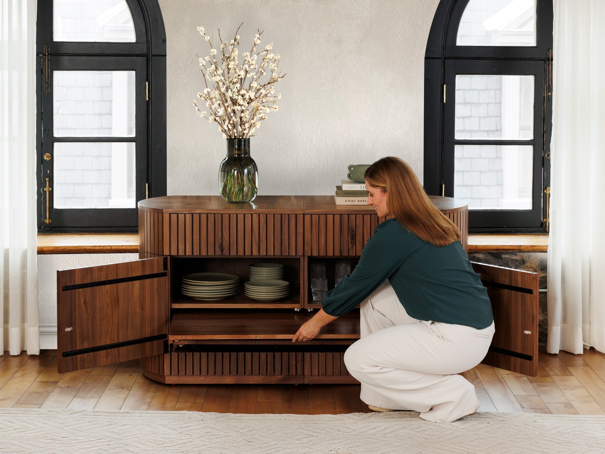 Buffet arrondi avec rangement intégré, noyer brun — vue 11
