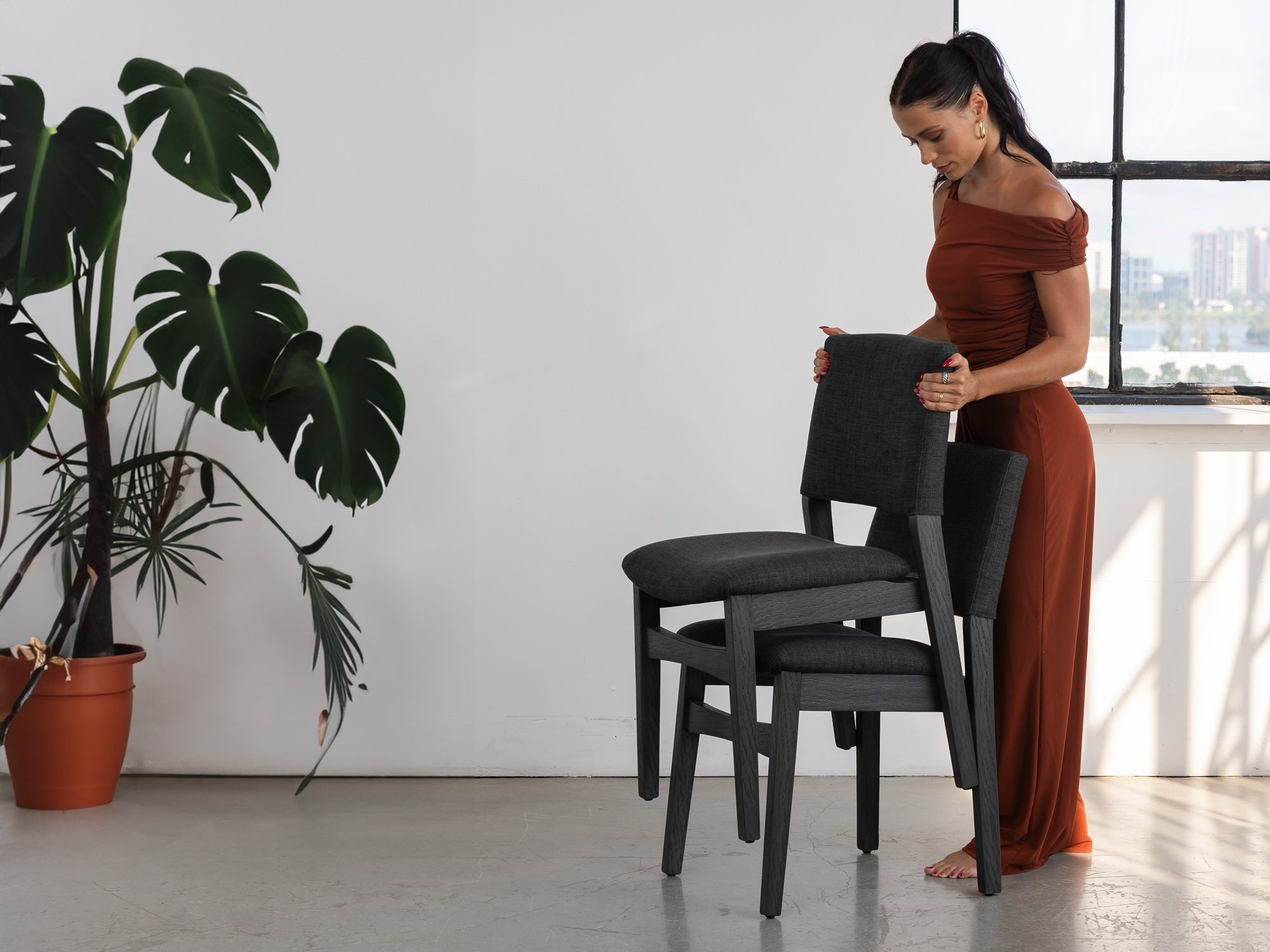 Chaise de salle à manger empilable en bois, hickory fumé — vue 12