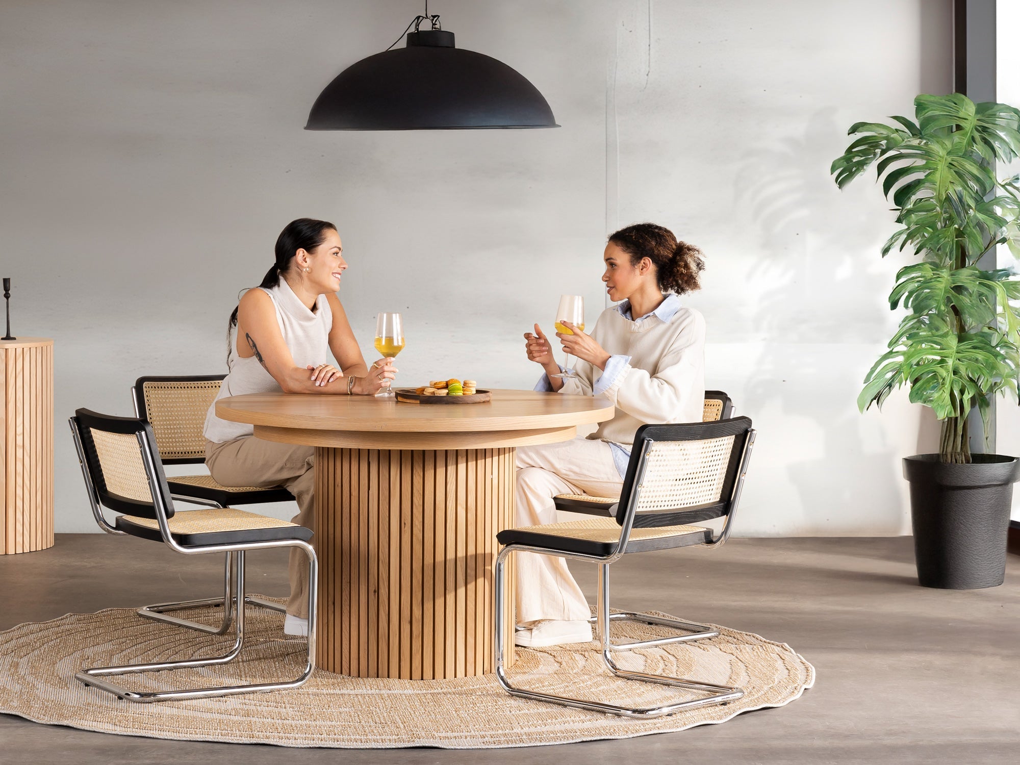 Table ronde extensible en bois, ovale jusqu’à 10 personnes, chêne scandinave — vue 10