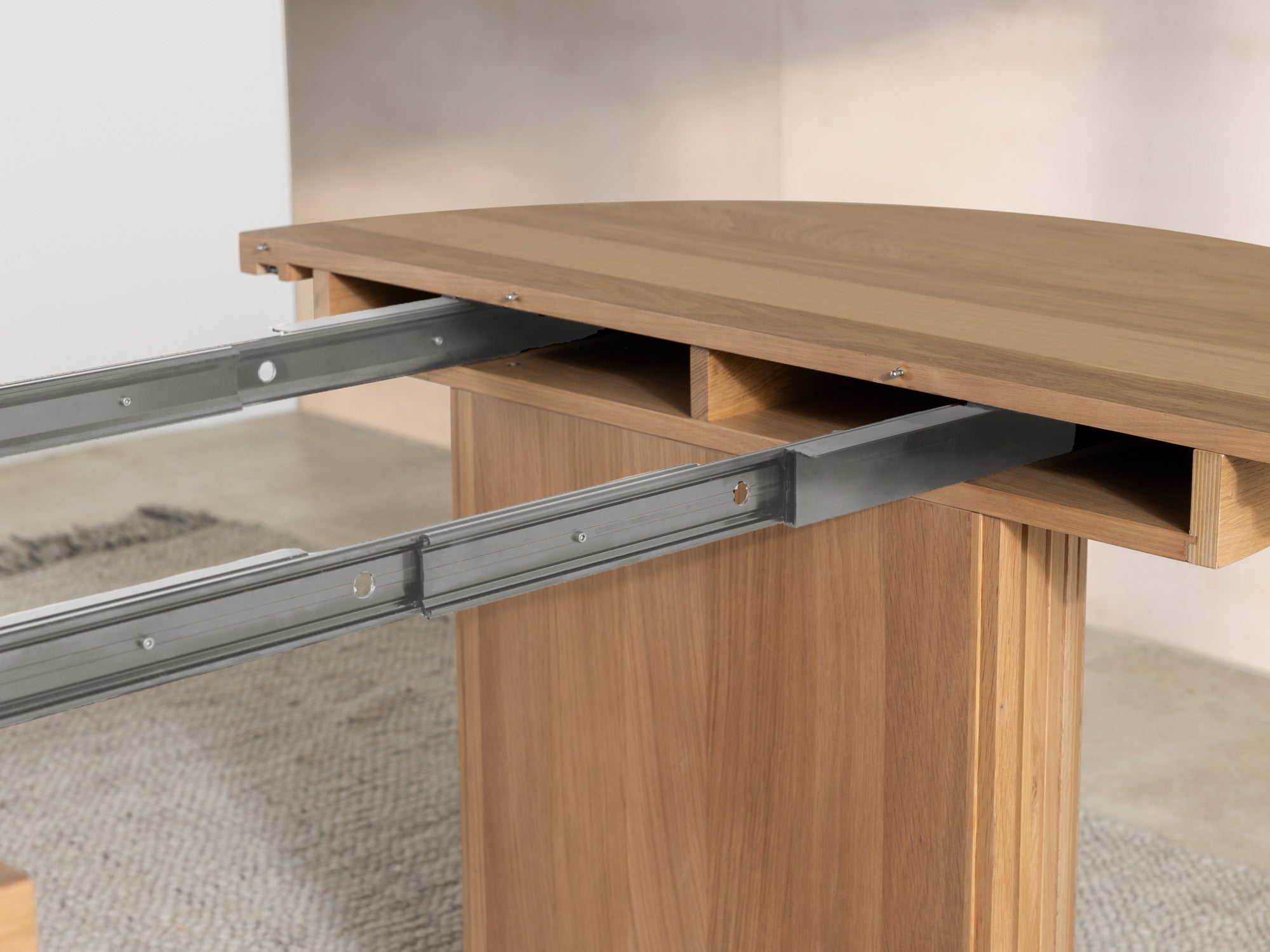 Table ronde extensible en bois, ovale jusqu’à 10 personnes, chêne scandinave — vue 17