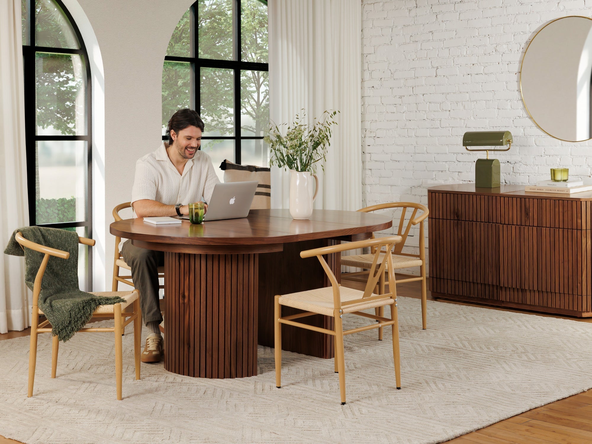 Table ronde extensible en bois, ovale jusqu’à 10 personnes, noyer brun — vue 13