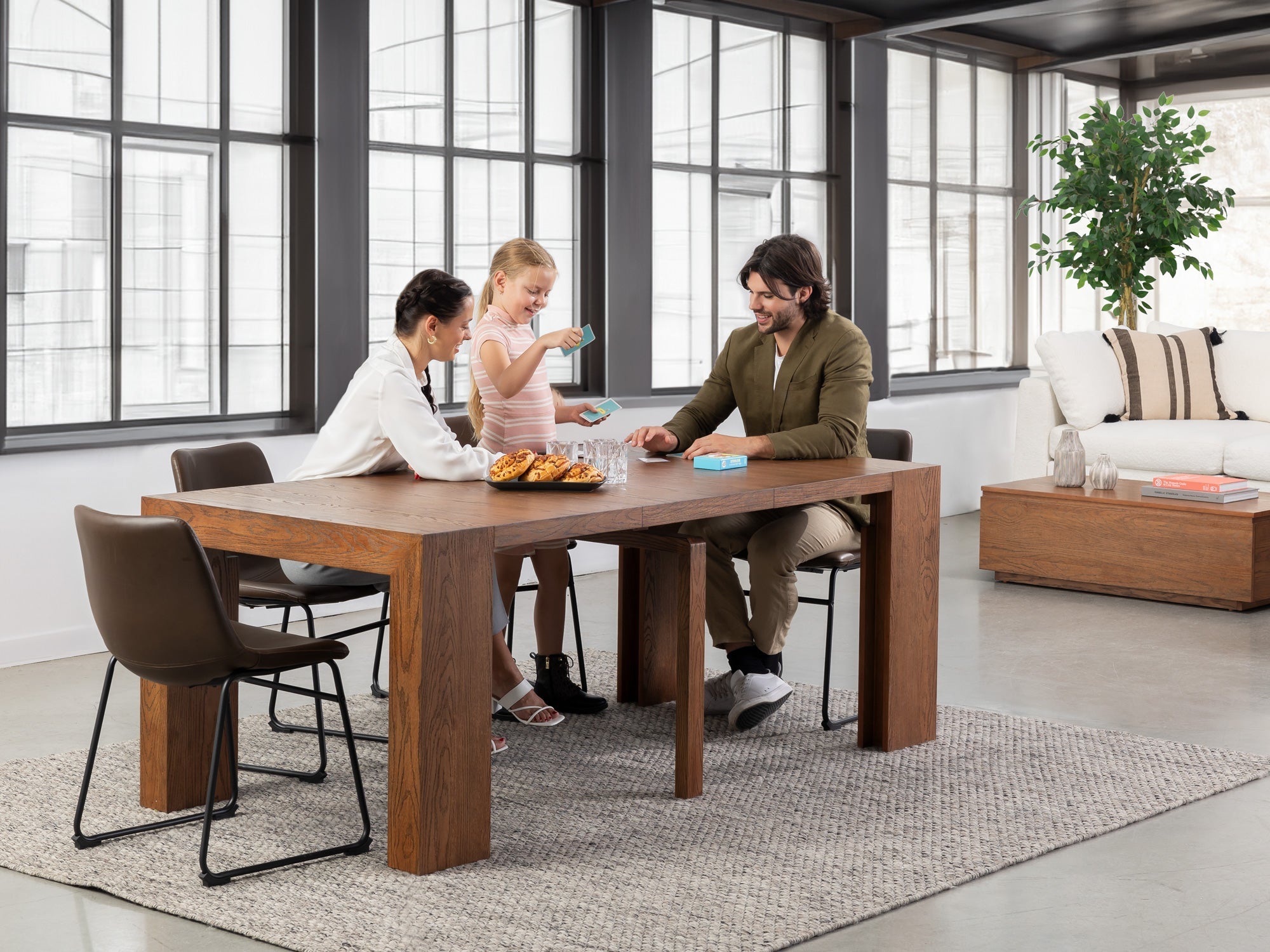 Table extensible en bois, de 4 à 12 personnes, noyer américain — vue 9